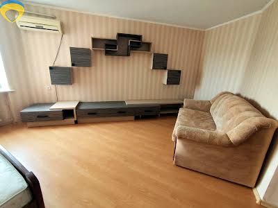квартира за адресою Степова вул., 23/25