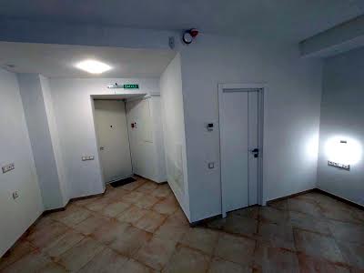 комерційна за адресою стрийська, 40