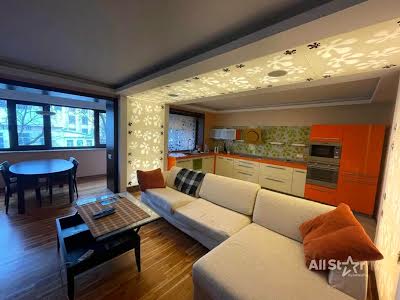 квартира за адресою Тарасівська вул., 21