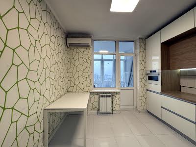квартира за адресою Авіаконструктора Ігоря Сікорського вул. (Танкова), 4Б