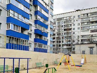 квартира за адресою Яни Червоної вул. (Родникова), 11А