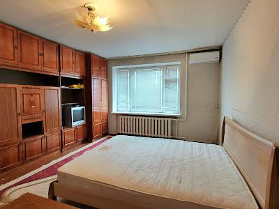 квартира за адресою Перемоги вул., 54
