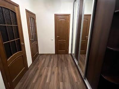 квартира за адресою Анни Ахматової вул., 22