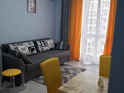 квартира за адресою Михайла Максимовича, 28Д
