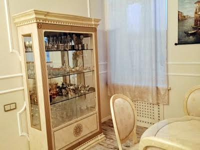 квартира за адресою Богдана Хмельницького вул., 10