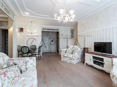 квартира за адресою Шота Руставелі вул., 44