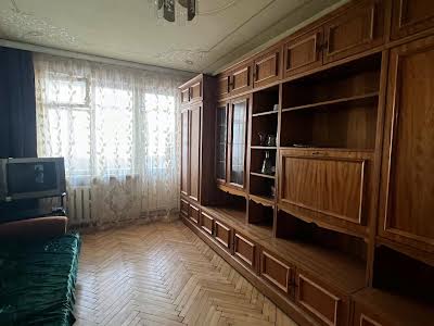 квартира за адресою Наукова вул., 52