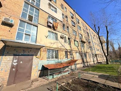 квартира за адресою Братиславська вул., 30а