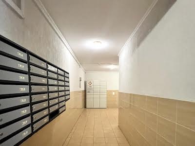 квартира по адресу Ивана Пулюя ул., 40