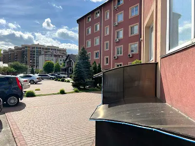 комерційна за адресою Волошкова вул., 74