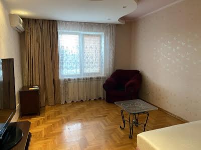 квартира за адресою Федора Ернста вул., 6