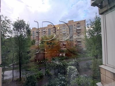 квартира за адресою Авіаконструктора Антонова вул., 15А