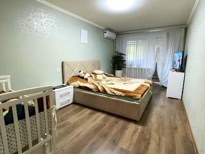 квартира по адресу Тополя-2 ул., 3