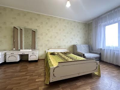 квартира за адресою Мілютенка вул., 17-В