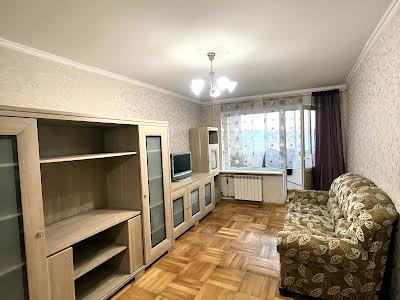 квартира за адресою Голосіївський просп. (40-річчя Жовтня), 15а