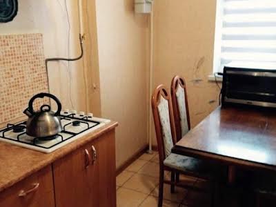 квартира за адресою смт. Авангард, Торгова вул., 15а