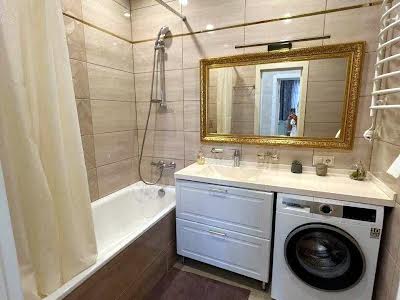 квартира за адресою Дніпровська набережна вул., 18-А