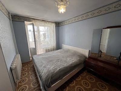 квартира за адресою Олега Ольжича вул. (Ленінградська), 7а