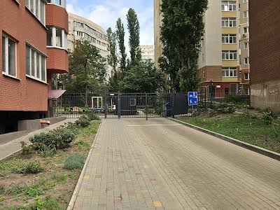квартира по адресу Евгения Чикаленко ул., 58А
