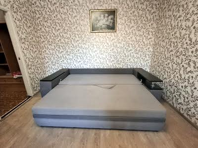 квартира по адресу Александра Мишуги ул., 1/4