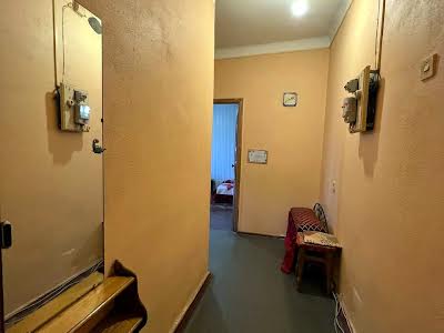 квартира за адресою Привокзальна вул., 12