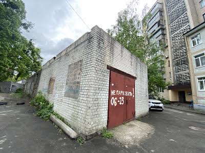 коммерческая по адресу Чорновола, 4