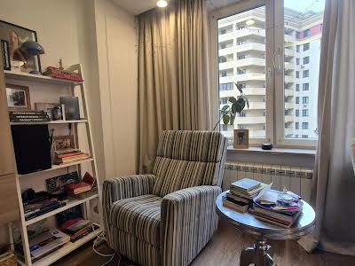 квартира за адресою Дмитрівська вул., 75