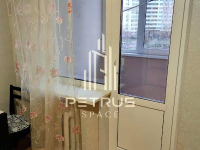 квартира за адресою Олени Пчілки вул., 2-Б