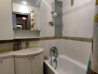 квартира за адресою Патріарха Мстислава Скрипника вул., 7