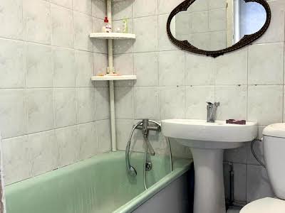 квартира за адресою Бучми вул. (Командарма Уборевича), 30а