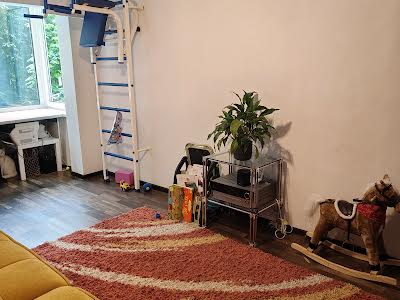 квартира за адресою Романа Ратушного вул. (Волгоградська), 33