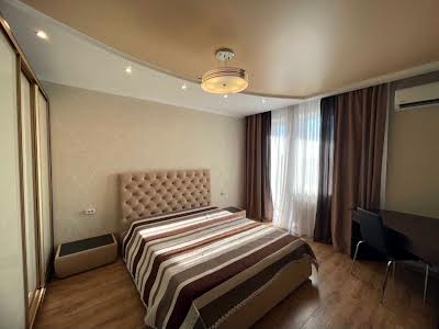 квартира за адресою Середньофонтанська вул., 30