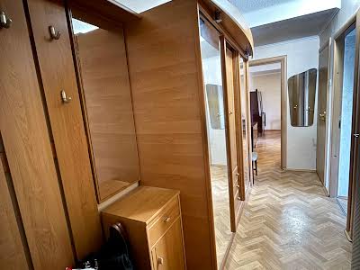 квартира по адресу Олеся Гончара ул., 46/48