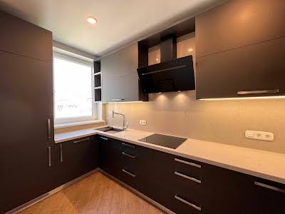 квартира за адресою Шота Руставелі вул., 27а