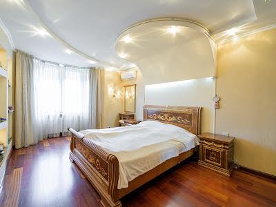 квартира за адресою Степана Руданського вул., 4-6