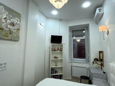 квартира за адресою Мала Житомирська вул., 5