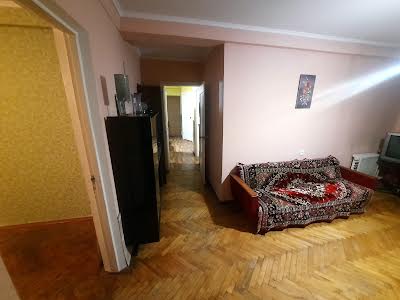 квартира за адресою Ігоря Качуровського пров. (Миколи Руднєва), 1-А