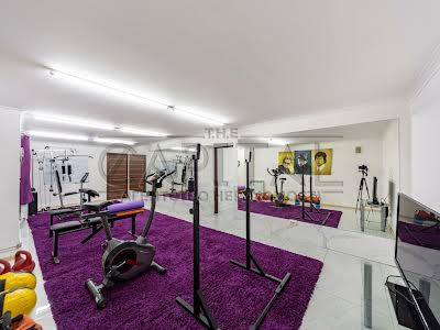 будинок за адресою Кленова вул., 8