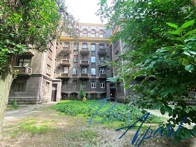 квартира за адресою Шовковична вул., 21