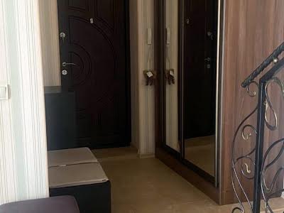 квартира за адресою Вишнева вул., 5