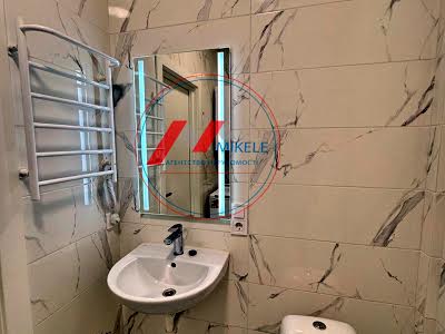 квартира за адресою Залізнична вул., 32