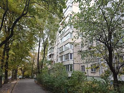 квартира за адресою Дегтярівська вул., 10