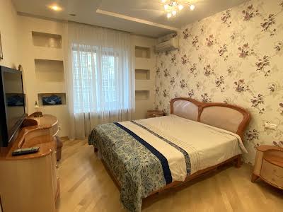 квартира за адресою Дмитрівська вул., 69