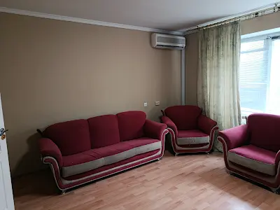 квартира за адресою Романа Шухевича просп. (Генерала Ватутіна), 22