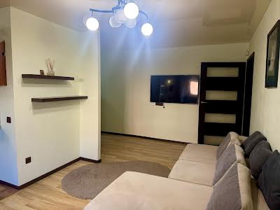 квартира за адресою Академіка Сахарова вул., 38