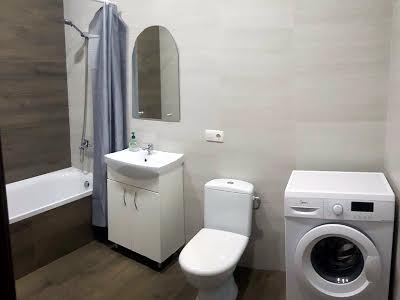 квартира за адресою Залізнична вул., 10
