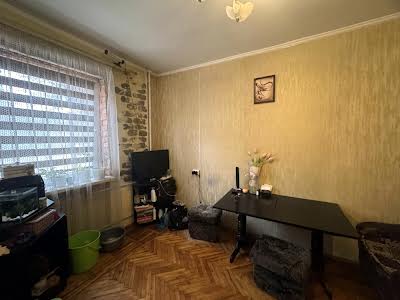 квартира за адресою Бельведерська вул., 52