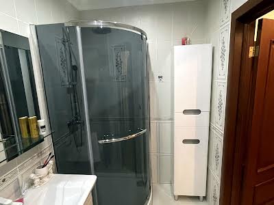 квартира за адресою Соснова вул., 5
