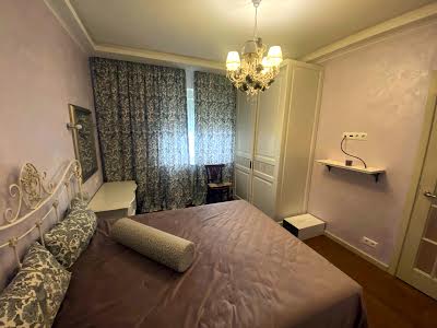 квартира за адресою Дегтярівська вул., 25а к1