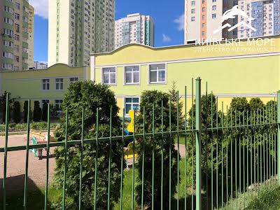 квартира за адресою Воскресенська вул., 16-В
